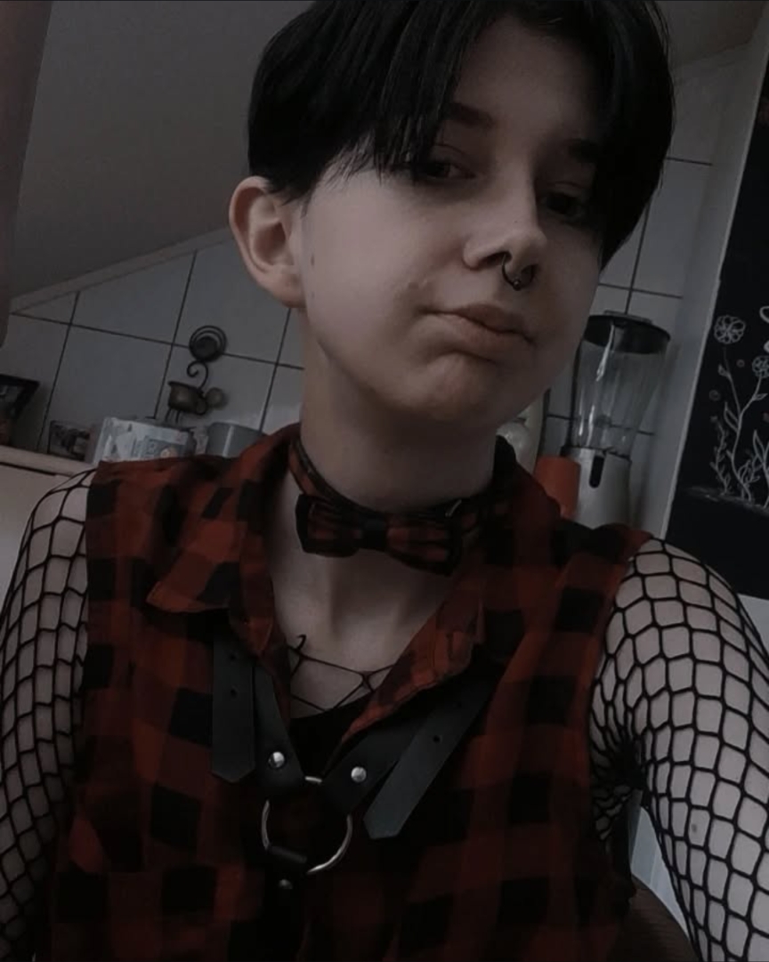 Lennox Dean Gunther, Exposed Femboy WEBSLUT