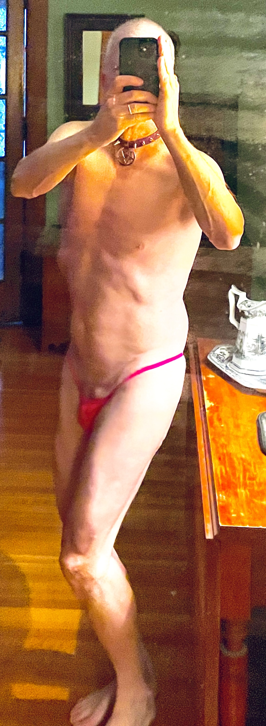 sissy loves exposure