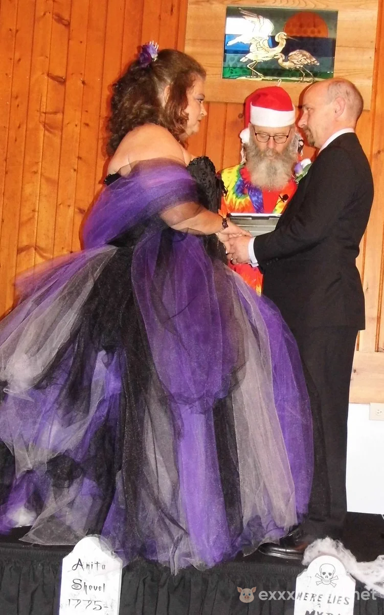 Fag Don Willis married - still a faggot
