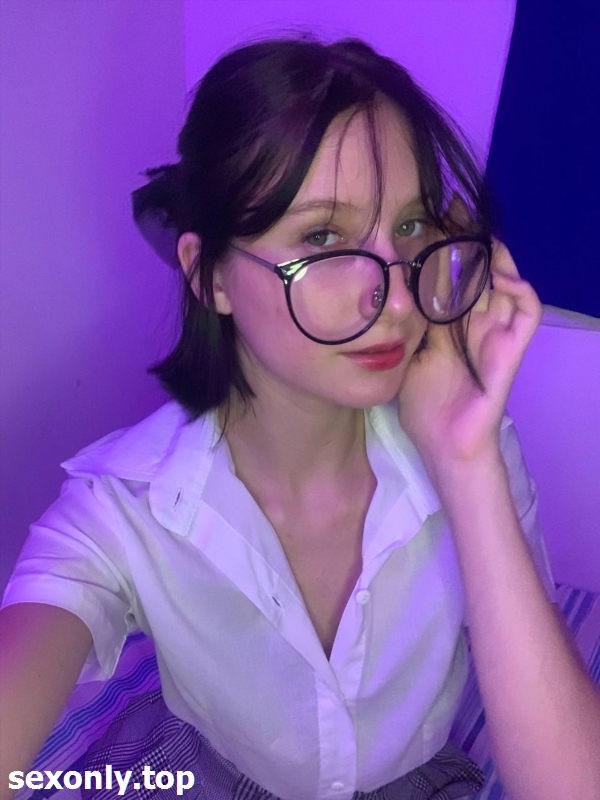 vanessa blake 1 Aria_lee PinkIviee