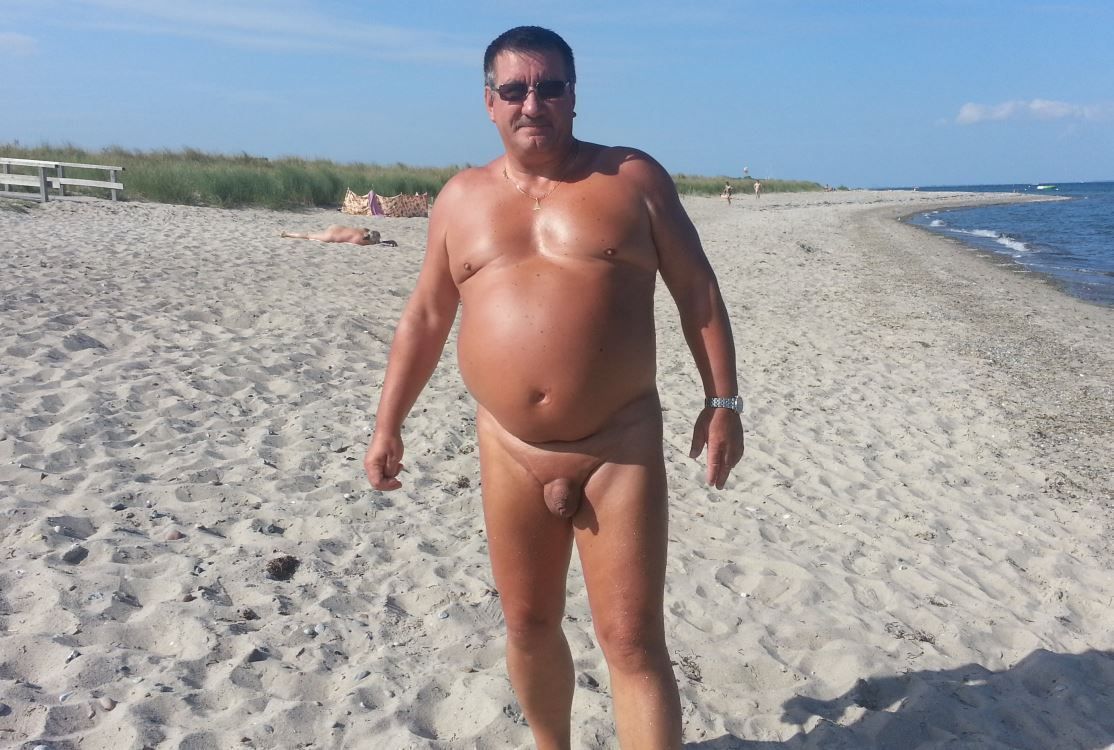 Wolfgang nackt     am Strand