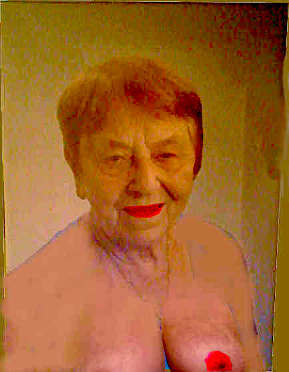 Maik Hüttber: Du bist endlich nackt Mama Ruth Hüttner! Jetzt blas mir den Schwanz,geiles Luder!
