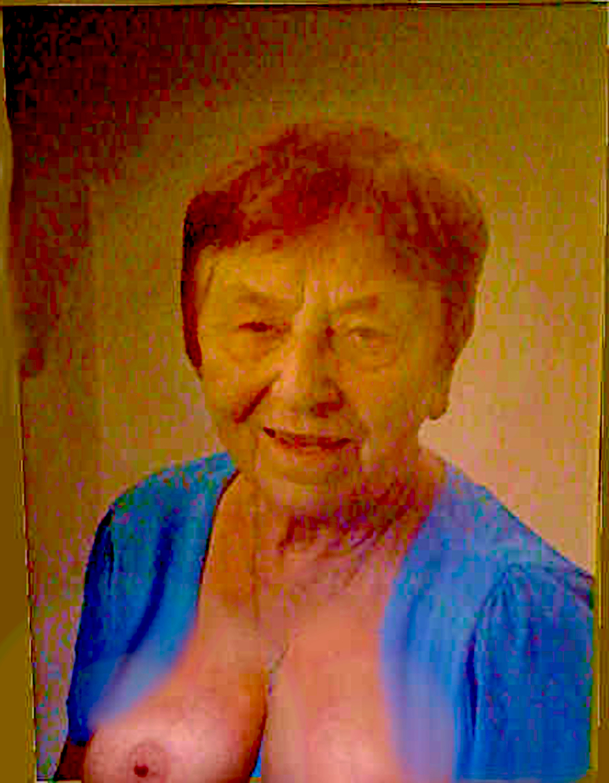 Mama Ruth Hüttner-komm Mein Sohn Maik Hüttner-reib deinen Penis zwischen meinen Brüsten! Cum!