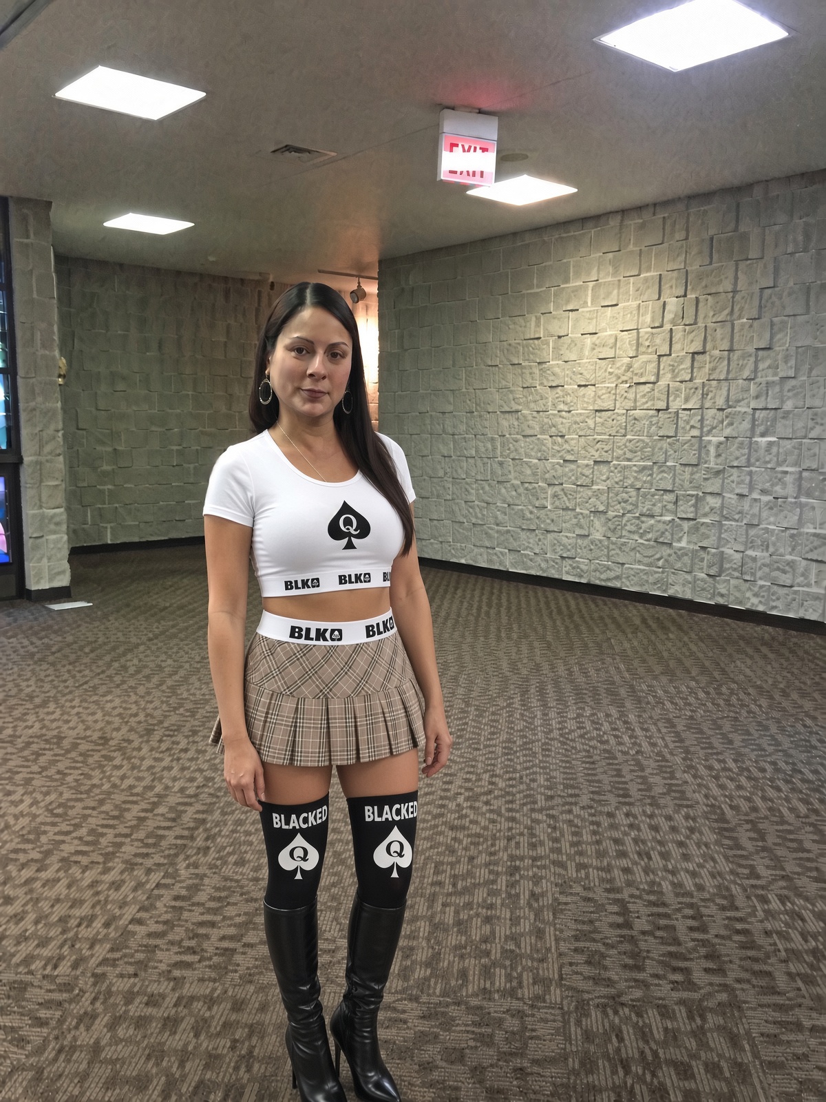 Webslut Nina Marie Mercadi