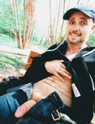 ethan  houde exhibitionist