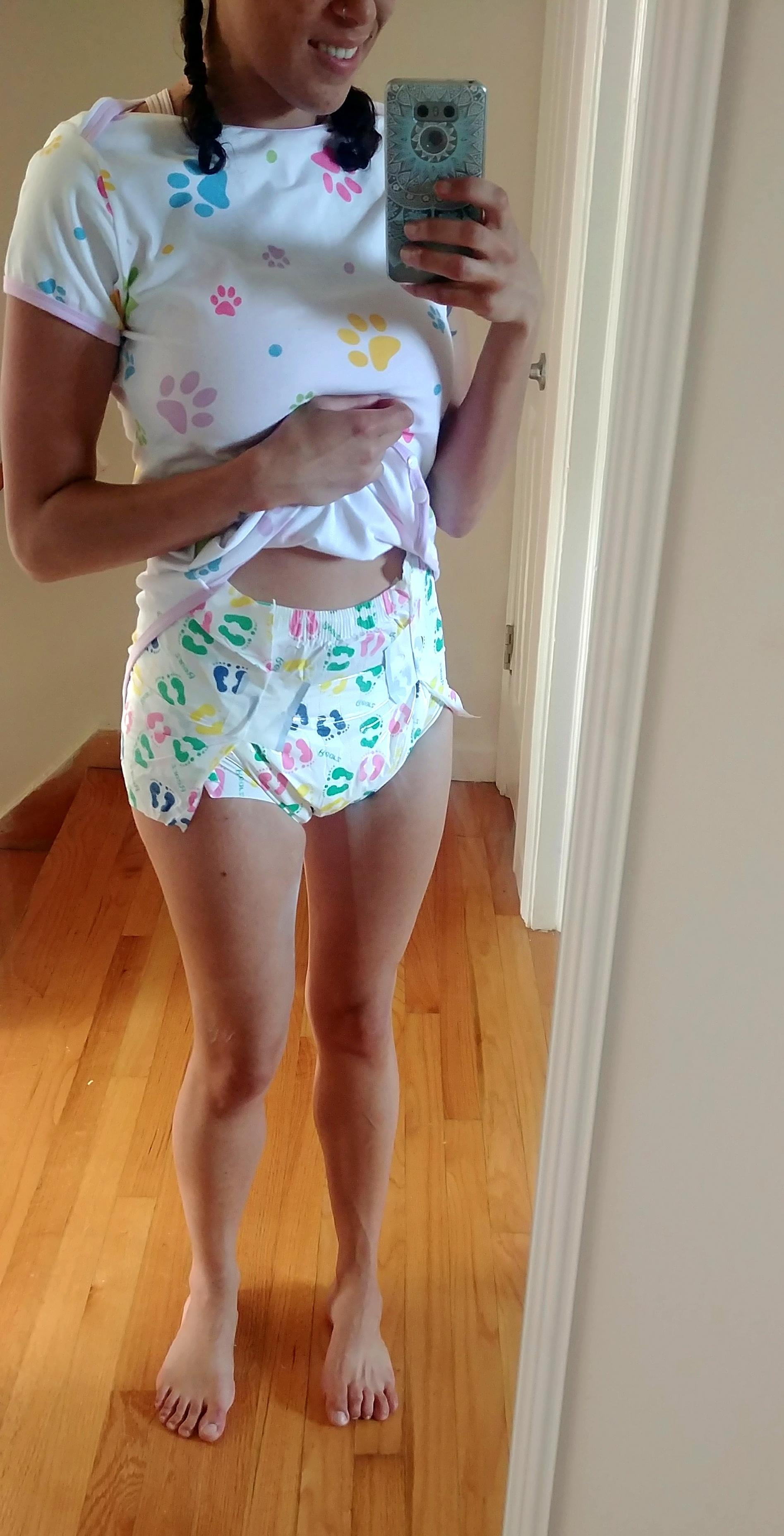(first pic on here eek) naturally the first diaper I'm totally comfy/happy in is out of print. Whyyy is this life