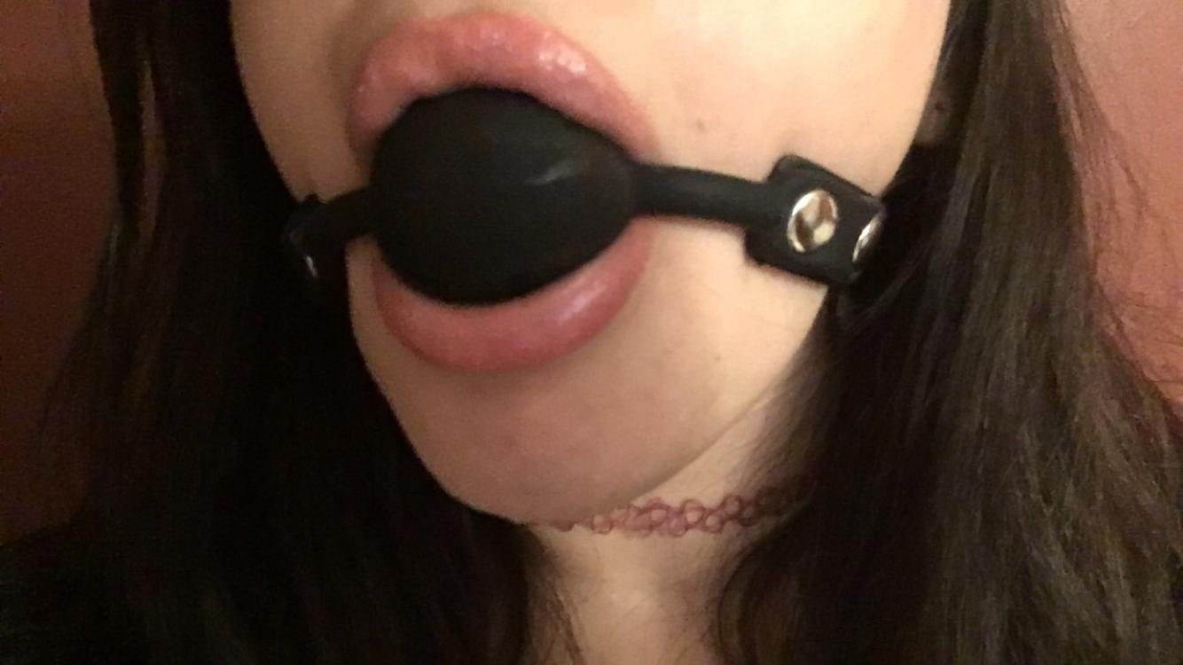I love how my lips look with this gag. [f] [18]